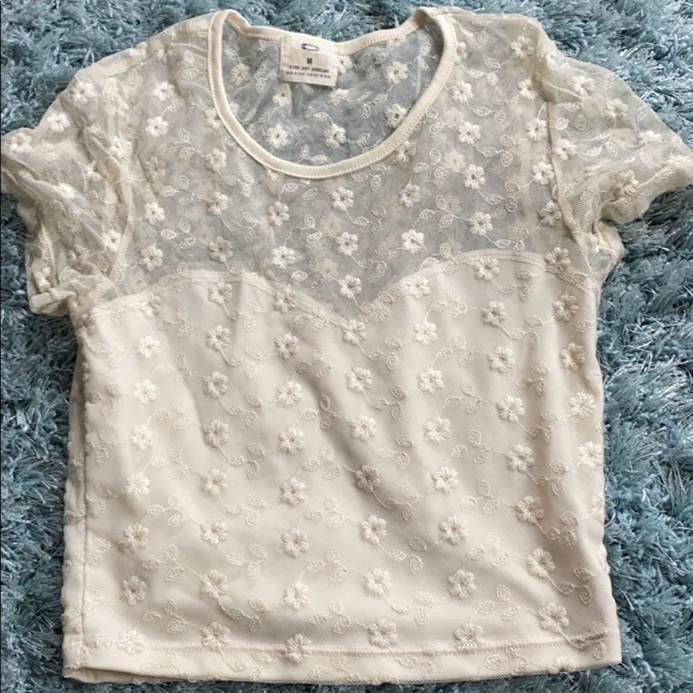 White/cream mesh cropped short sleeve